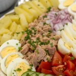 Tonijnsalade in Piëmonese stijl - een heerlijke Italiaanse smaakervaring.