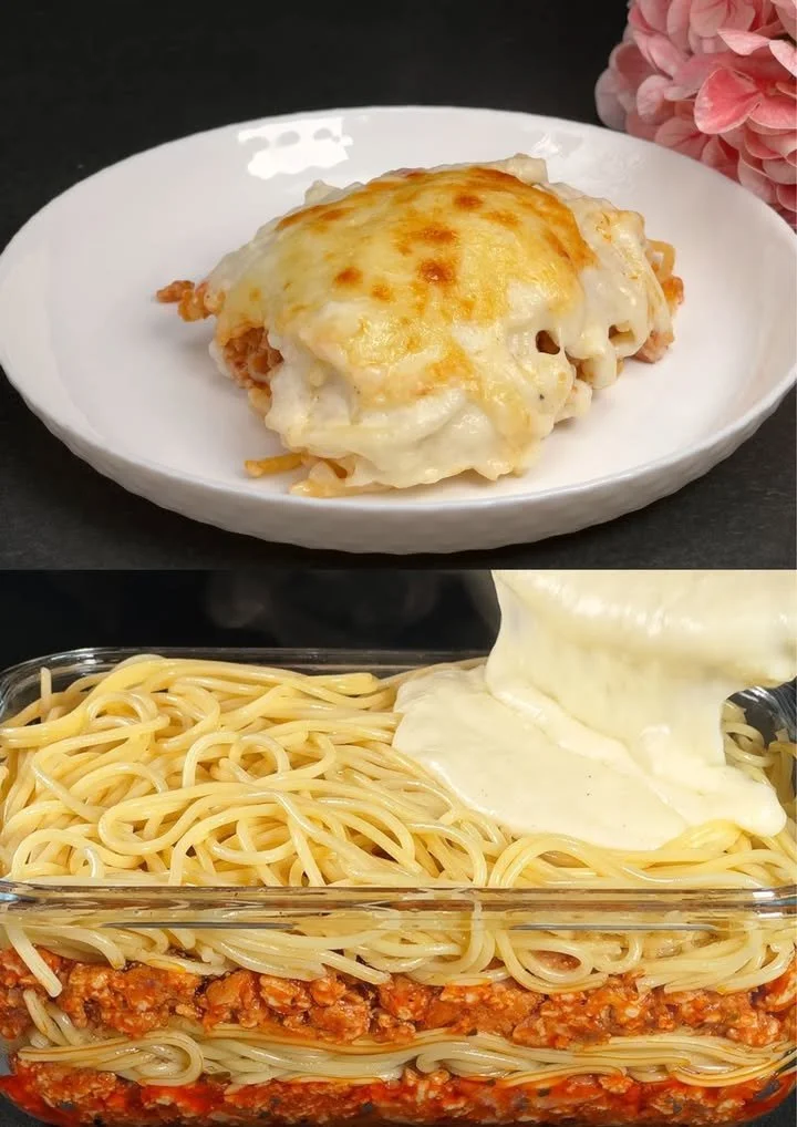 Snelle spaghetti met spek en rode ui op een bord