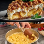 Romige appelcake met yoghurt en kaneel op een witte schaal