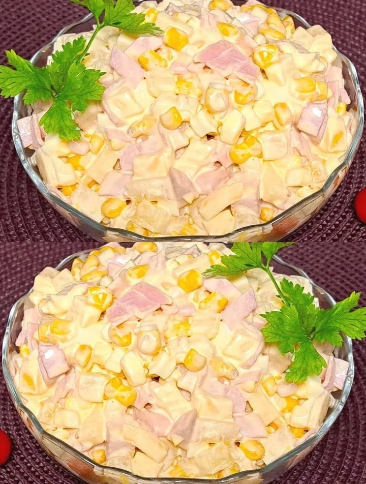 Verslavende salade gemaakt met verse ingrediënten voor een lichte lunch.